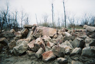 quarried boulders2.jpg (27064 bytes)